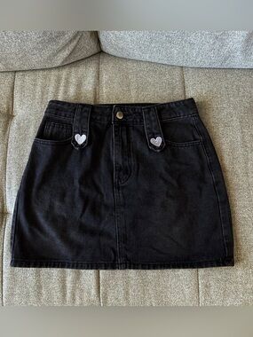 SHEIN Black Mini Skirt with Heart Belt Loop Details